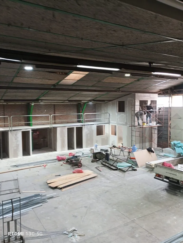 Construcción de la bodega 5A en recinto Issa Pichara — foto 6 de 6