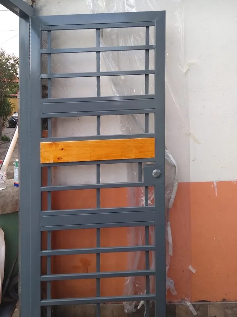 Reja perimetral metálica en Quinta Normal — foto 10 de 10