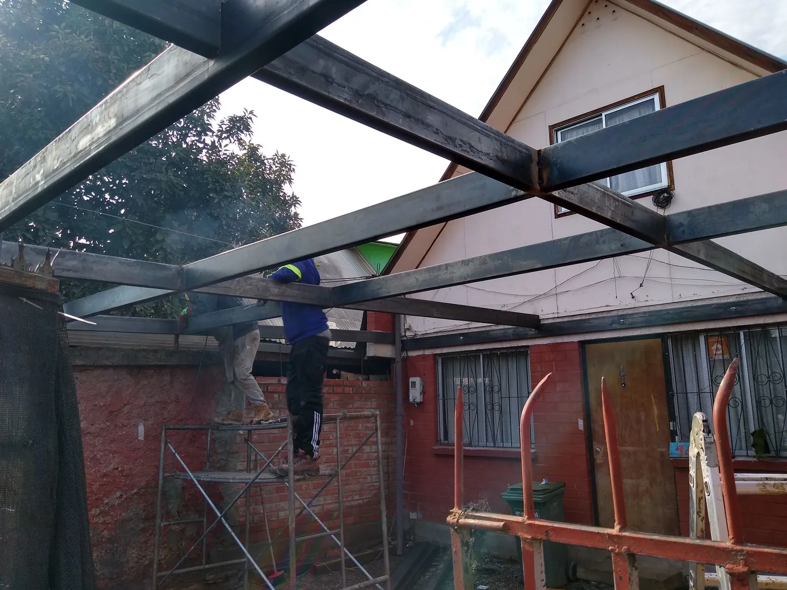 Portón corredera metálico instalado en Quinta Normal — foto 19 de 19