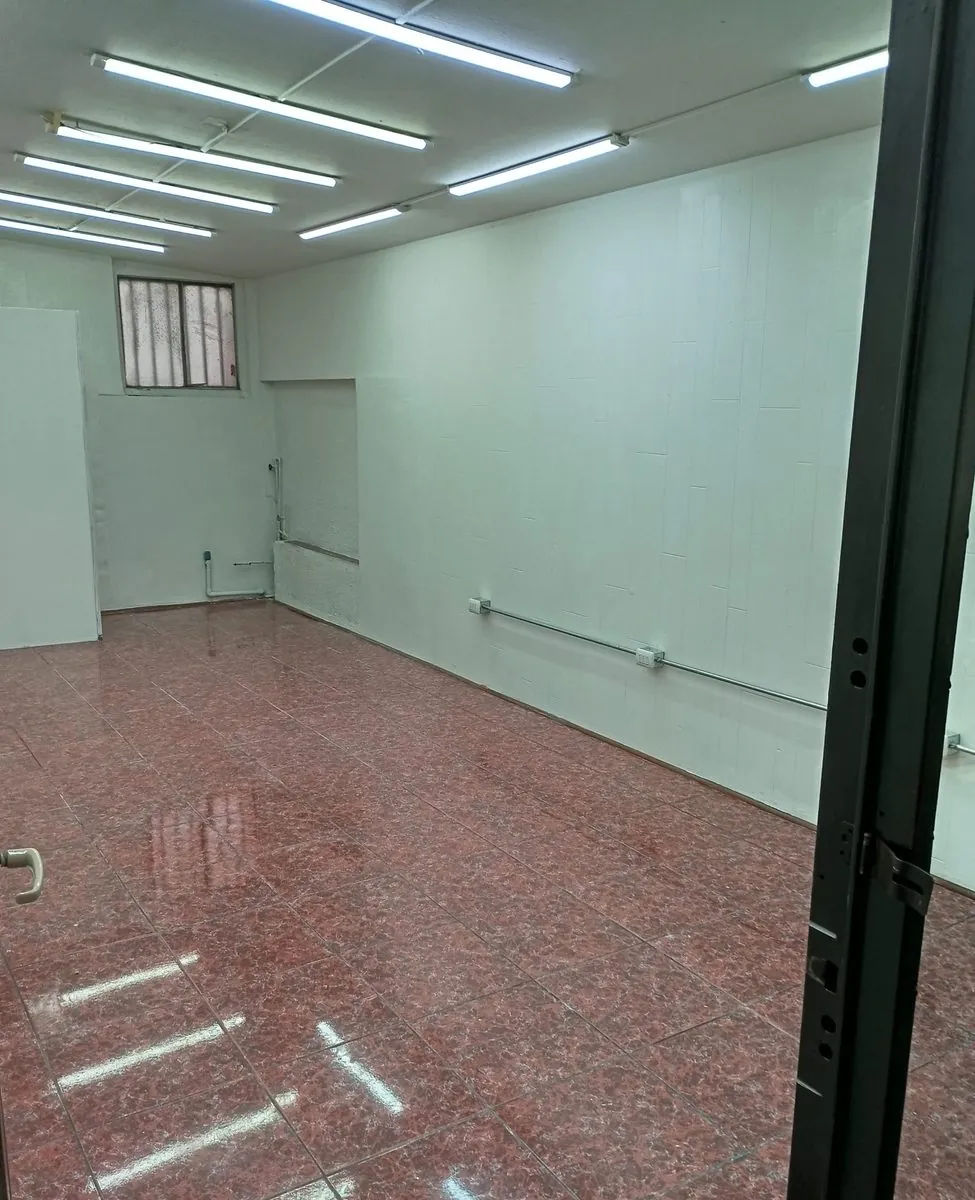 Remodelación de local comercial en barrio Franklin, Santiago